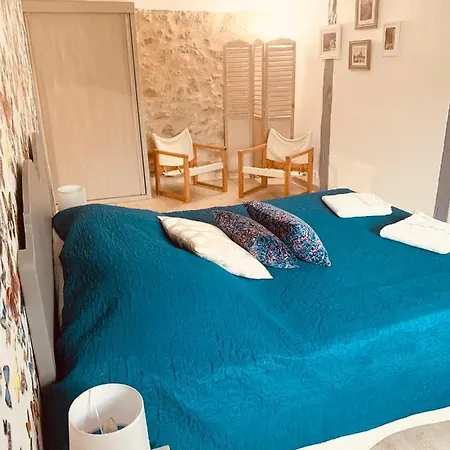 Bed & Breakfast La Maison Rouzies 3*