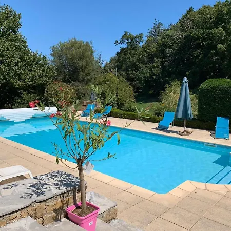 Bed & Breakfast La Maison Rouzies 3*