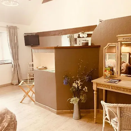 Bed & Breakfast La Maison Rouzies La Bastide-l'Eveque