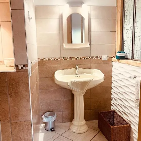 La Maison Rouzies Frühstückspension